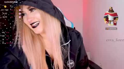 evva_foxxy online show from 10.29.25