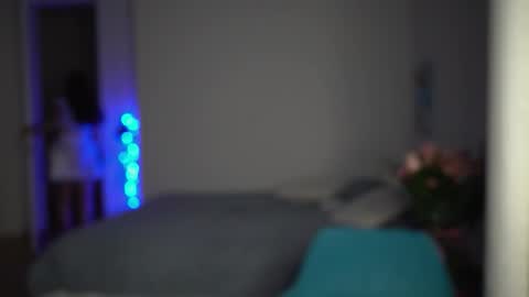 ewelynscott online show from 11.19.25