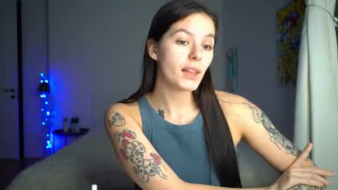 ewelynscott online show from 12.02.25