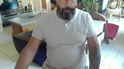 Snapshot of exibdevil chatting on 05.31.26 Gio online show from 05.31.26