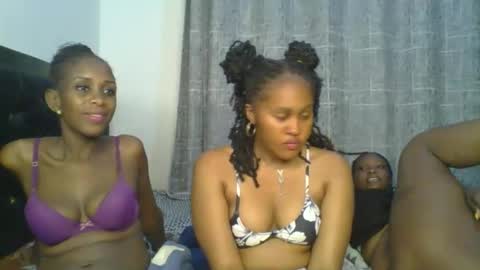 Snapshot of exotic_cutiee chatting on 04.21.26 exotic_cutiee online show from 04.21.26