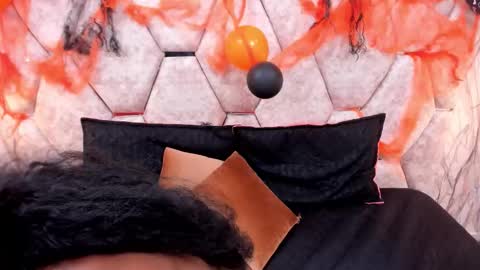 Snapshot of exotic_ebony_ chatting on 10.24.25 Alison online show from 10.24.25