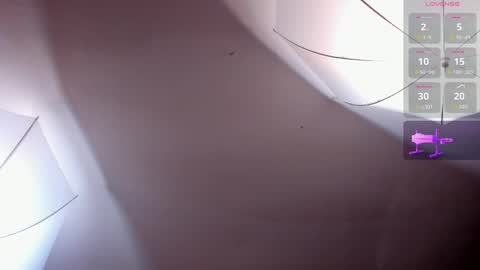 Snapshot of exotic_ebony_ chatting on 11.22.25 Alison online show from 11.22.25