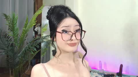 Candy  online show from 03.04.25