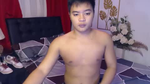 expensive_clark online show from 10.05.25