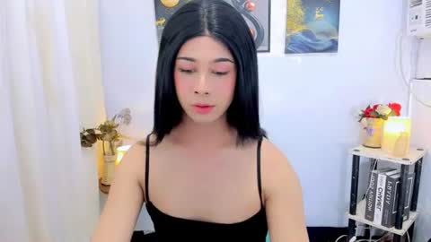 Snapshot of expensive_elise chatting on 07.30.26 expensive_elise online show from 07.30.26