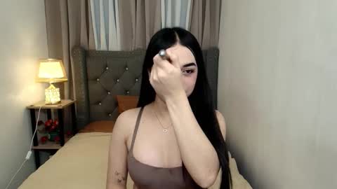 Snapshot of expensivets_chloe chatting on 09.15.25 chloee online show from 09.15.25