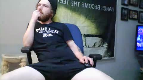Snapshot of explosive_andyy chatting on 04.21.26 Explosivee andyy online show from 04.21.26