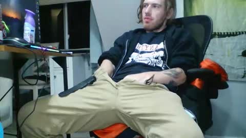Snapshot of explosive_andyy chatting on 05.06.26 Explosivee andyy online show from 05.06.26
