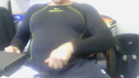 Snapshot of extrex2 chatting on 02.20.26 derssing online show from 02.20.26