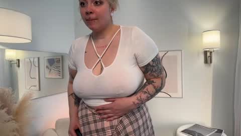 eyes_are_higher16333 online show from 04.22.26