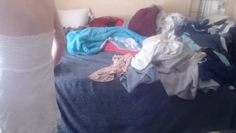 eyeswall0w online show from 09.27.25