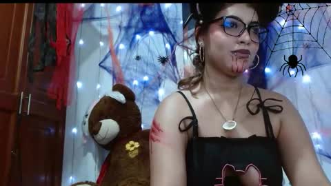 Snapshot of eyfy_bbs chatting on 11.01.25 Nadia online show from 11.01.25