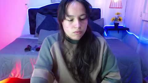 Snapshot of eymmy_24 chatting on 09.21.25 eymmy_24 online show from 09.21.25
