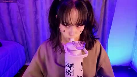 eymmy_24 online show from 01.07.26