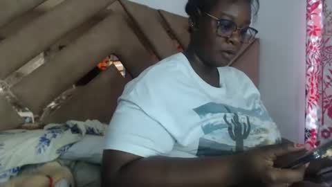 Snapshot of eyshaexotii chatting on 05.18.26 eyshaexotii online show from 05.18.26
