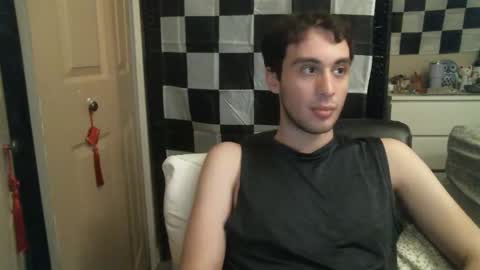 Ezra Naamah online show from 02.02.25