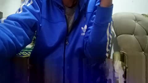 Snapshot of ezz_3zoo1 chatting on 03.19.26 weza online show from 03.19.26