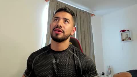 Ezzio Scolaro online show from 03.06.26