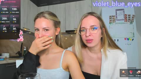 Snapshot of f1oraa chatting on 12.07.24 if you dont have fansly account yet use this link to registration online show from 12.07.24