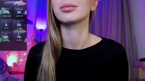 Snapshot of f1oraa chatting on 12.05.25 if you dont have fansly account yet use this link to registration online show from 12.05.25