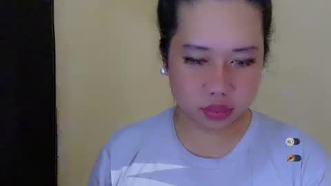 Snapshot of f3ckdollucy chatting on 10.11.25 yanna online show from 10.11.25