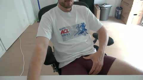 Snapshot of fabian_196 chatting on 05.31.26 Call me bitch online show from 05.31.26