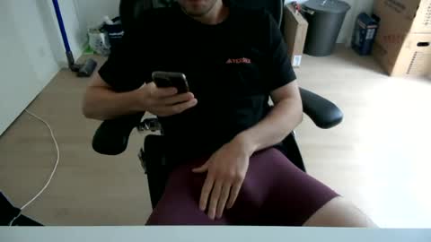 Snapshot of fabian_196 chatting on 06.10.26 Call me bitch online show from 06.10.26