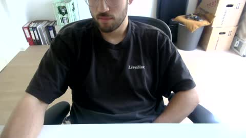 Snapshot of fabian_196 chatting on 08.01.26 Call me bitch online show from 08.01.26