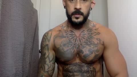 Snapshot of fabianelgalan chatting on 12.16.24 Fabianelgalan online show from 12.16.24