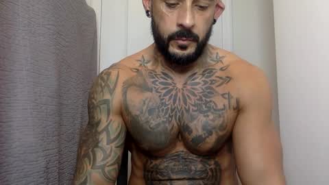 Snapshot of fabianelgalan chatting on 12.18.24 Fabianelgalan online show from 12.18.24