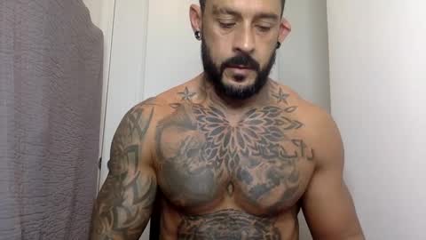 Snapshot of fabianelgalan chatting on 12.18.24 Fabianelgalan online show from 12.18.24