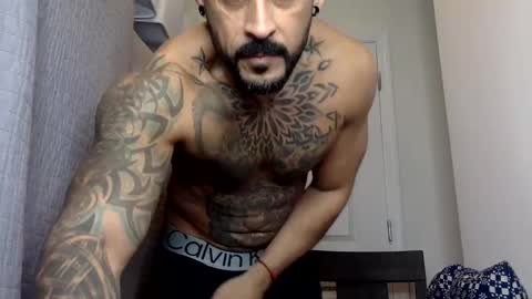 Snapshot of fabianelgalan chatting on 01.07.25 Fabianelgalan online show from 01.07.25