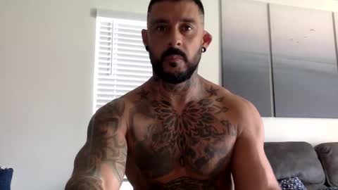 Snapshot of fabianelgalan chatting on 01.24.25 Fabianelgalan online show from 01.24.25