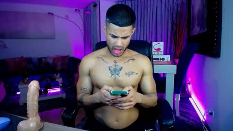 Snapshot of fabilatindick20 chatting on 10.08.25 Fabian online show from 10.08.25