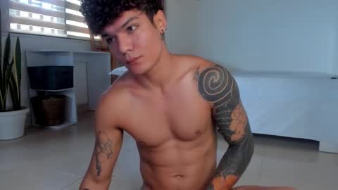 Snapshot of fabrizio_amery chatting on 12.21.25 - A N D E R online show from 12.21.25