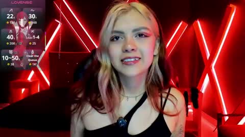 Snapshot of fabzy_fab chatting on 05.29.26 fabzy online show from 05.29.26