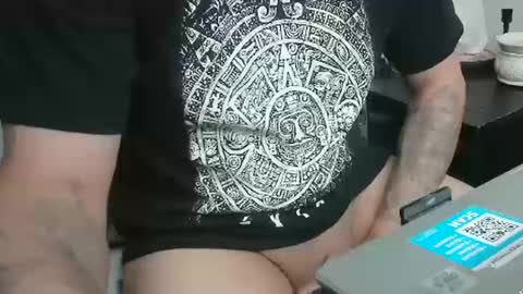 Snapshot of faded805 chatting on 12.12.24 Mark online show from 12.12.24