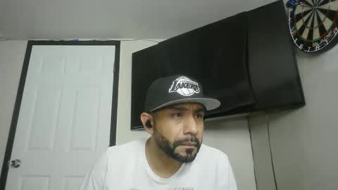 Snapshot of faded805 chatting on 11.02.25 Mark online show from 11.02.25