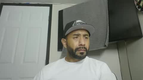 Snapshot of faded805 chatting on 11.03.25 Mark online show from 11.03.25