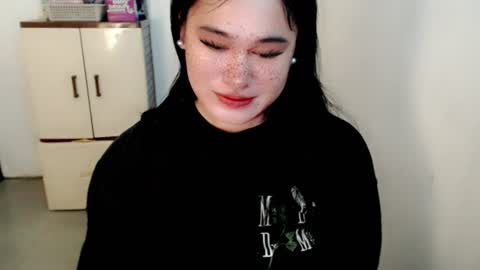 Snapshot of fairy_cuddle chatting on 06.12.26 call me shanaia online show from 06.12.26