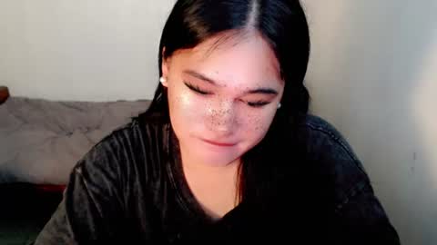 Snapshot of fairy_cuddle chatting on 06.17.26 call me shanaia online show from 06.17.26