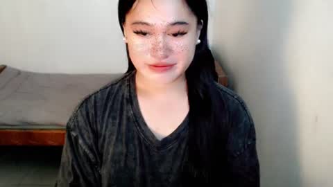 Snapshot of fairy_cuddle chatting on 06.18.26 call me shanaia online show from 06.18.26