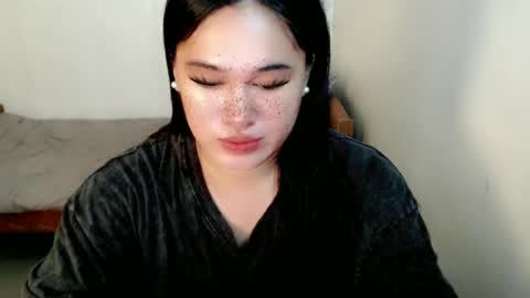 Snapshot of fairy_cuddle chatting on 06.19.26 call me shanaia online show from 06.19.26