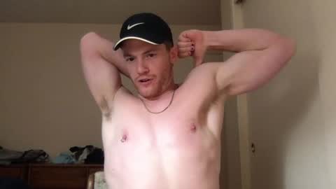 Snapshot of fairybae5 chatting on 01.08.25 Travis online show from 01.08.25