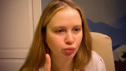 Ilona online show from 10.28.25