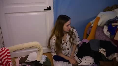 Snapshot of fairyilona chatting on 03.08.26 Ilona online show from 03.08.26