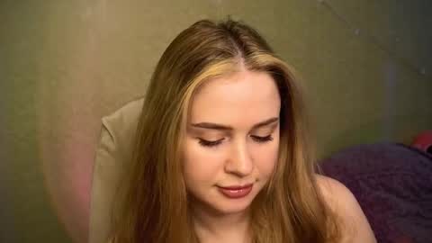 Snapshot of fairyilona chatting on 03.17.26 Ilona online show from 03.17.26