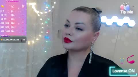 Snapshot of fairyjewell chatting on 06.20.26 Jewell online show from 06.20.26