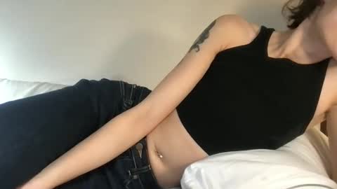 Snapshot of fakenshitsis chatting on 11.16.25 Haydee online show from 11.16.25